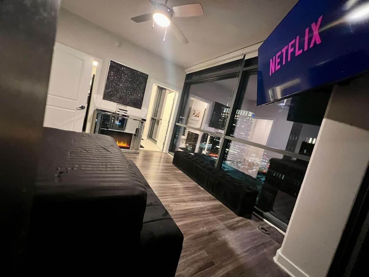 Panoramic Penthouse Views - Two 15ft Balconies * Atlanta