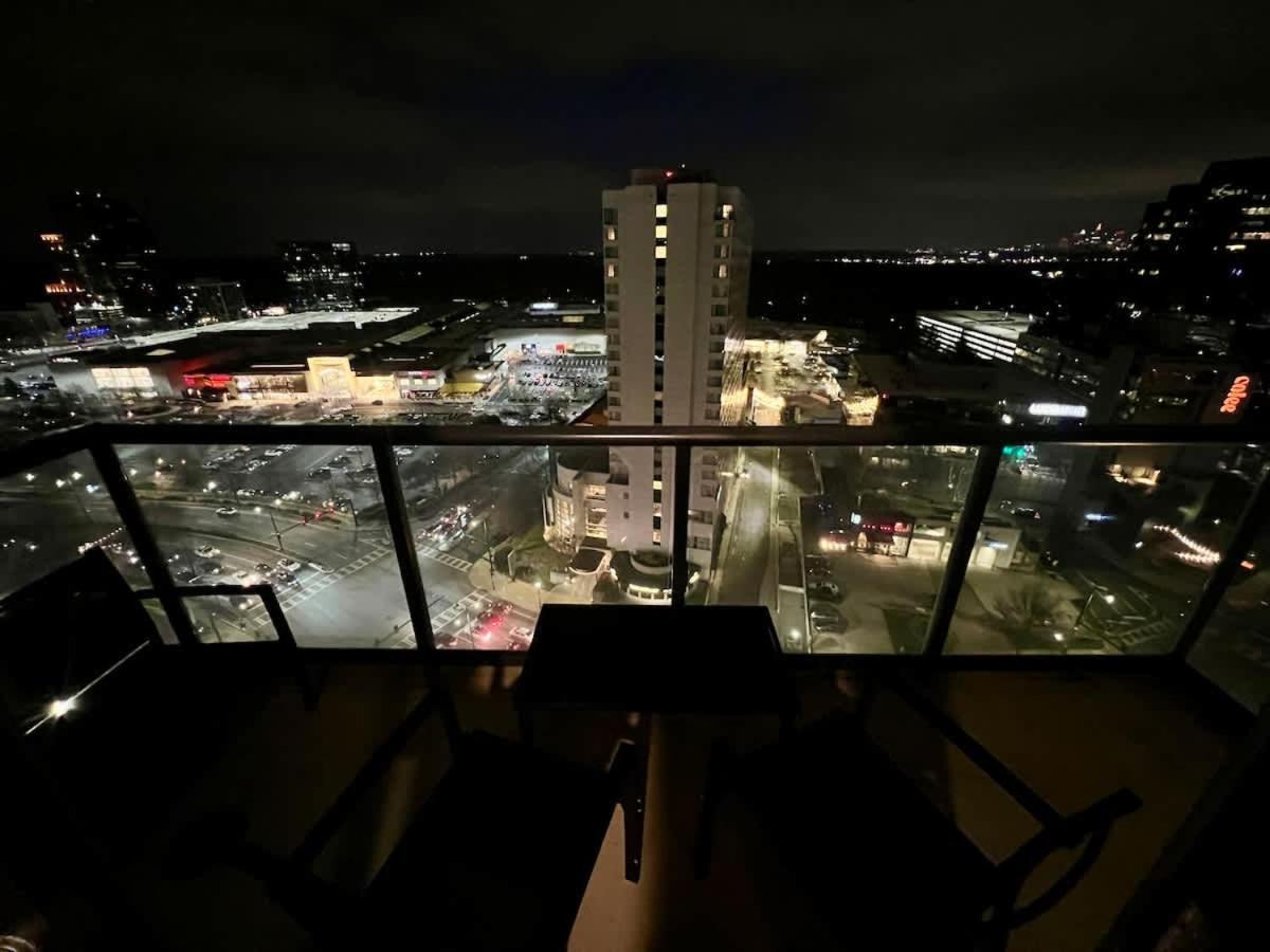 Panoramic Penthouse Views - Two 15ft Balconies *