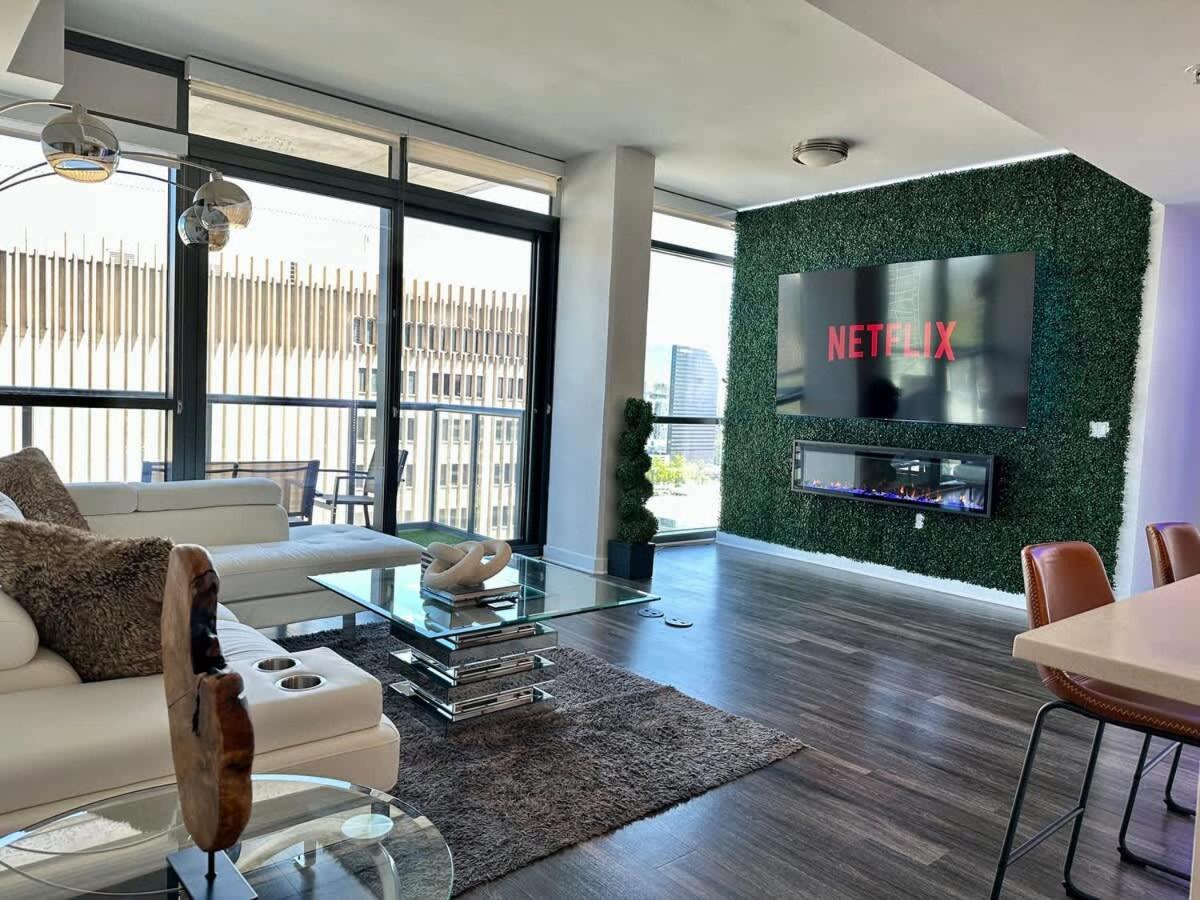 Apartment Panoramic Penthouse Views - Two 15ft Balconies Atlanta