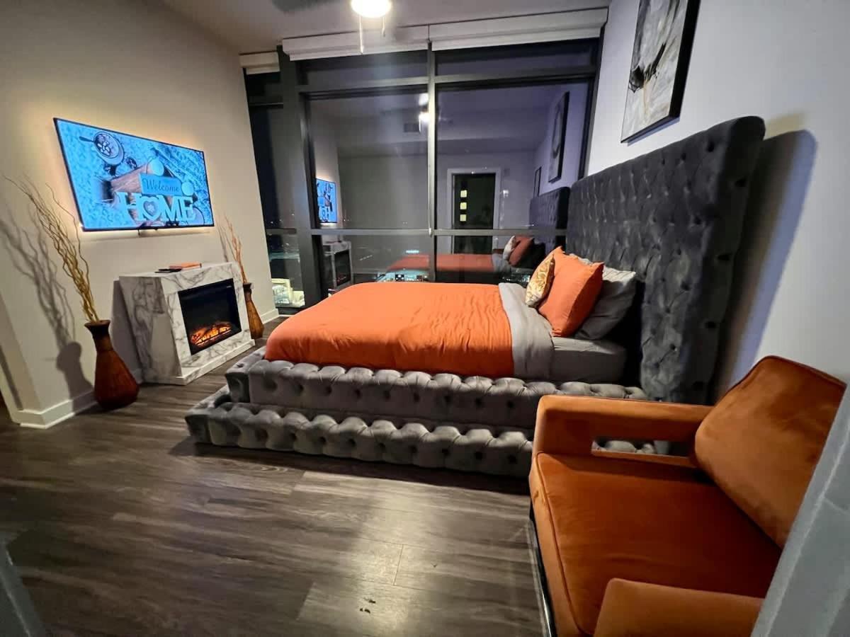 Panoramic Penthouse Views - Two 15ft Balconies Atlanta