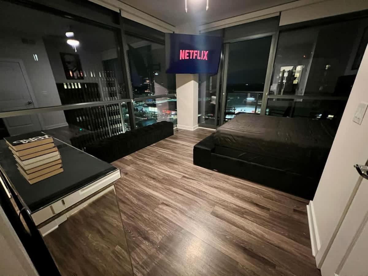 Panoramic Penthouse Views - Two 15ft Balconies Apartment Atlanta